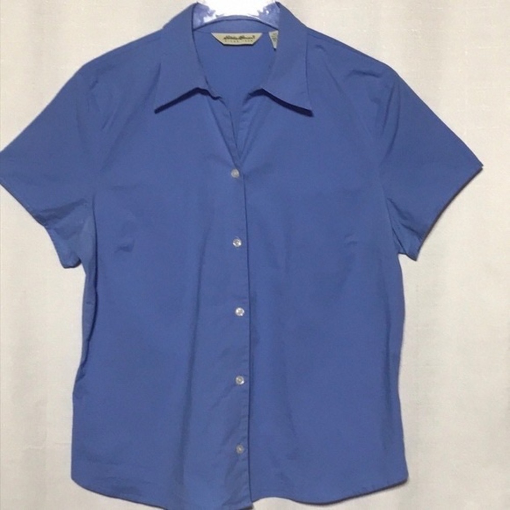 Eddie Bauer Short-Sleeve Button-Down Shirt in Blue